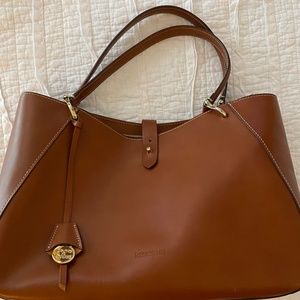 Dooney & Bourke Alto Camilla in Saddle
